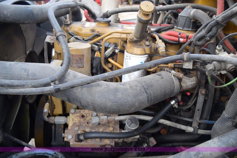 image for item L1006 2001 Freightliner FL70 truck cab and chassis