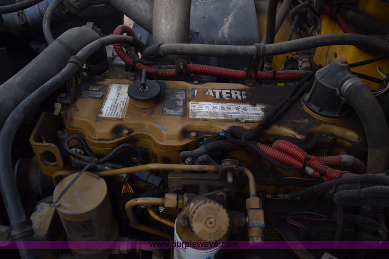 image for item L1006 2001 Freightliner FL70 truck cab and chassis