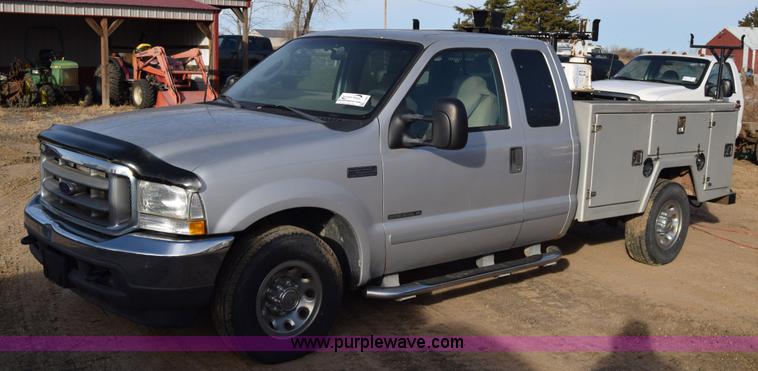 image for item L1007 2003 Ford F250 Super Duty SuperCab utility truck
