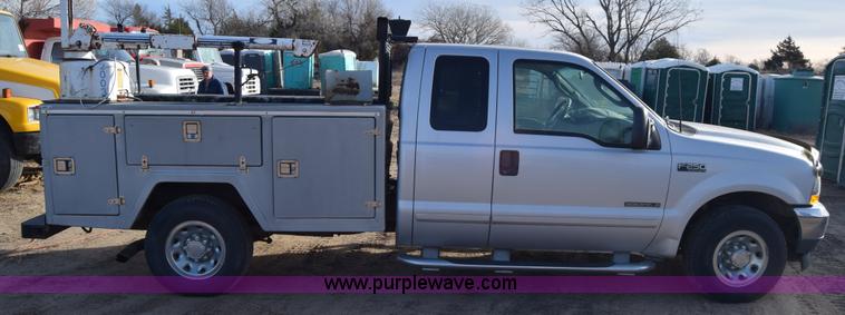 image for item L1007 2003 Ford F250 Super Duty SuperCab utility truck