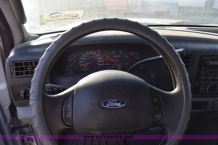 image for item L1007 2003 Ford F250 Super Duty SuperCab utility truck