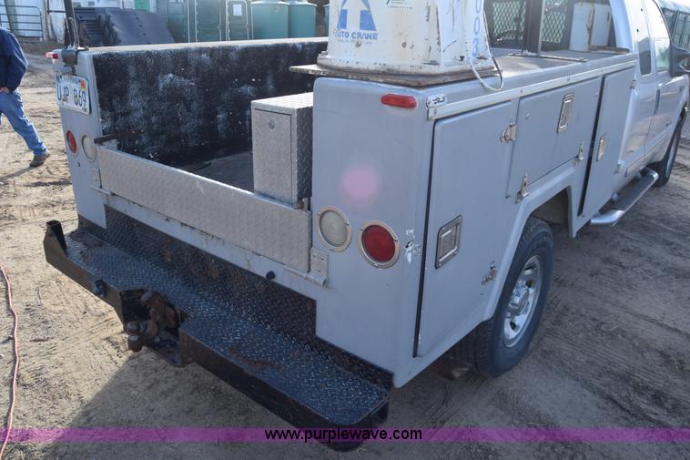 image for item L1007 2003 Ford F250 Super Duty SuperCab utility truck