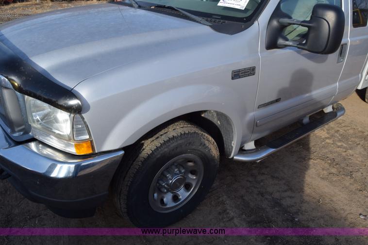 image for item L1007 2003 Ford F250 Super Duty SuperCab utility truck