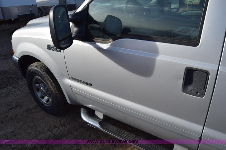 image for item L1007 2003 Ford F250 Super Duty SuperCab utility truck