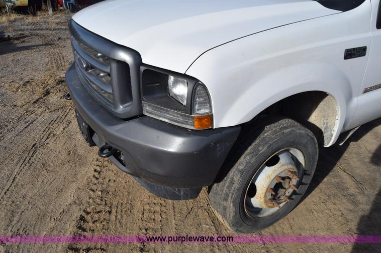 image for item L1008 2004 Ford F450 Super Duty truck chassis