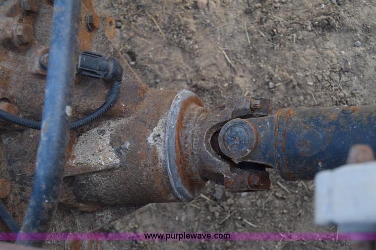 image for item L1008 2004 Ford F450 Super Duty truck chassis