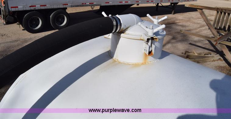 image for item L1010 Vacuum tank