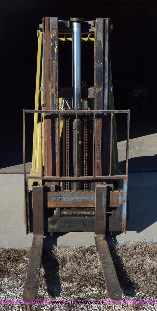 image for item L1019 Clark C500-50 forklift