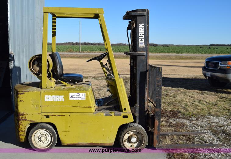 image for item L1019 Clark C500-50 forklift
