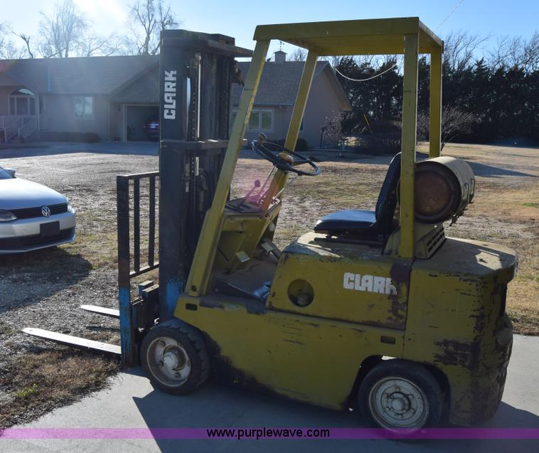 image for item L1019 Clark C500-50 forklift