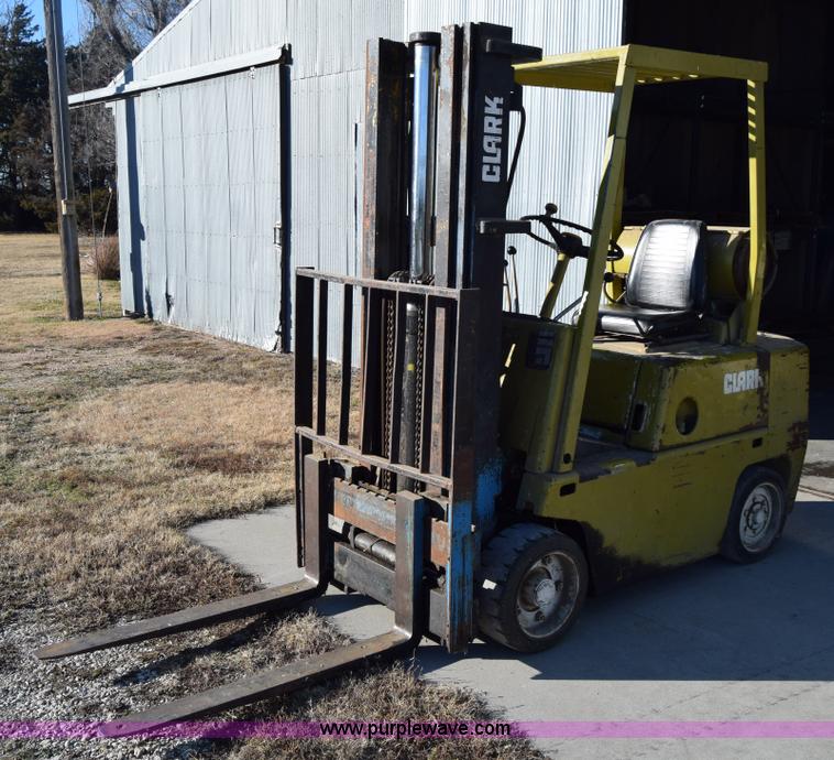 image for item L1019 Clark C500-50 forklift