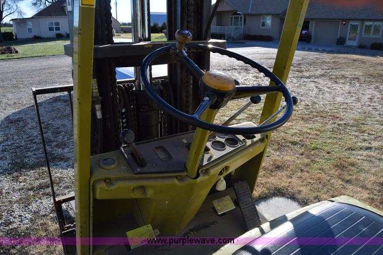image for item L1019 Clark C500-50 forklift