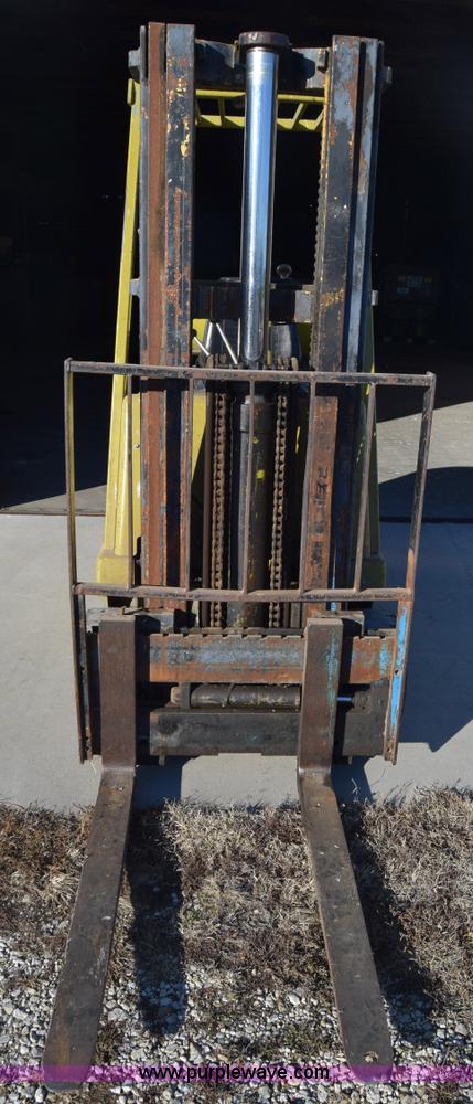 image for item L1019 Clark C500-50 forklift