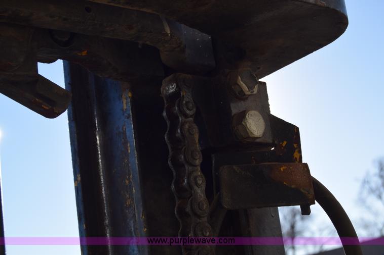 image for item L1019 Clark C500-50 forklift