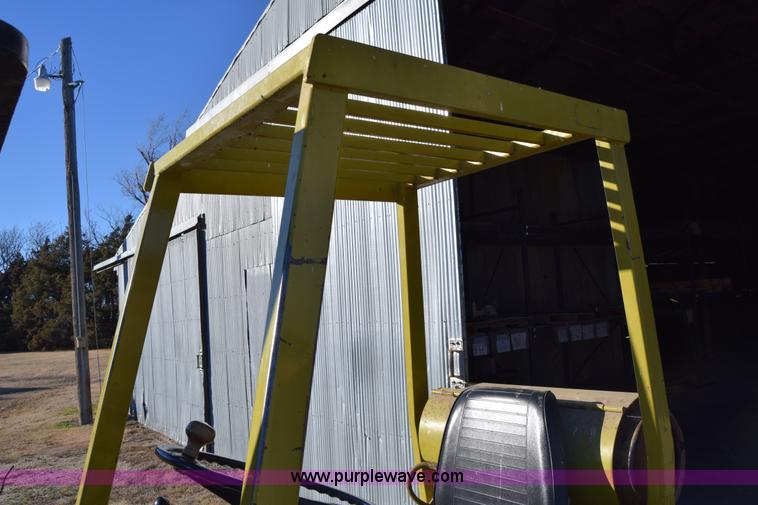 image for item L1019 Clark C500-50 forklift
