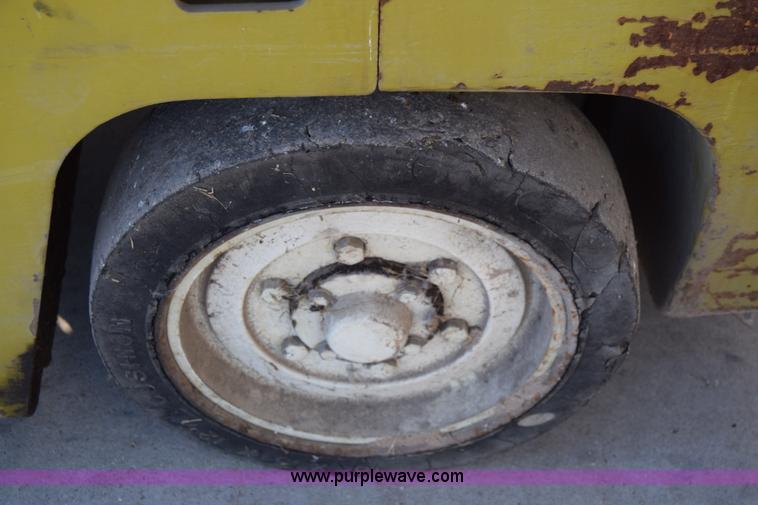 image for item L1019 Clark C500-50 forklift