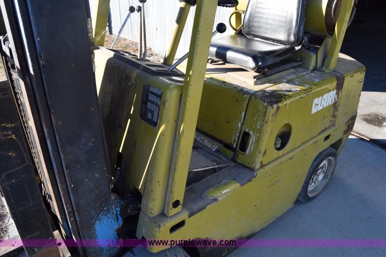 image for item L1019 Clark C500-50 forklift