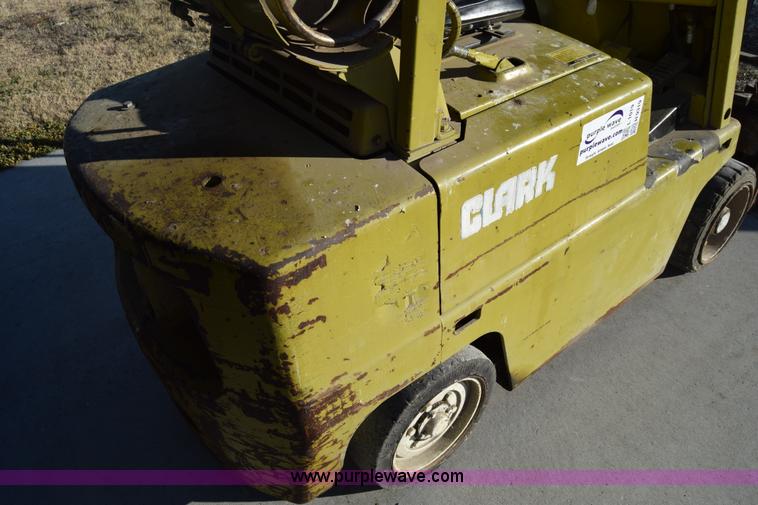 image for item L1019 Clark C500-50 forklift