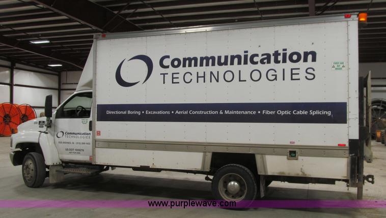 image for item L1974 2004 Chevrolet C5500 box truck