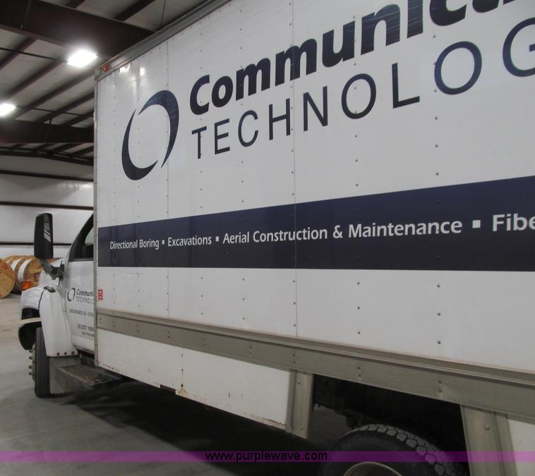 image for item L1974 2004 Chevrolet C5500 box truck