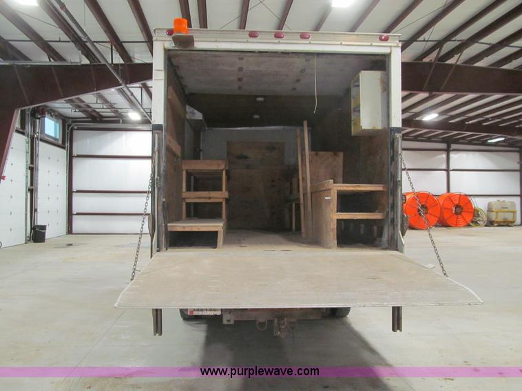 image for item L1974 2004 Chevrolet C5500 box truck