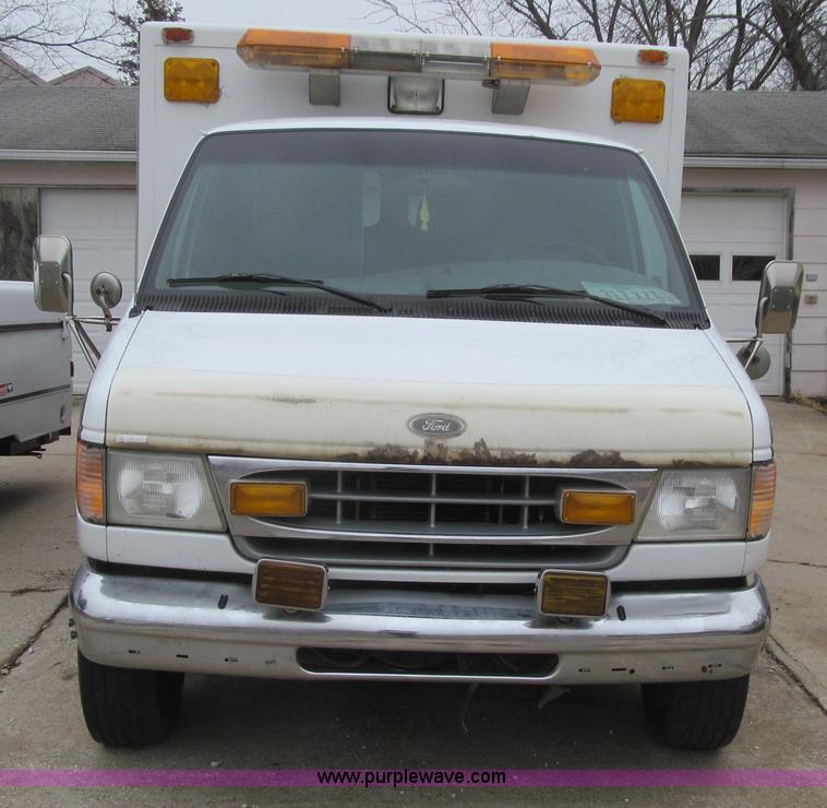 image for item L1975 1998 Ford Econoline E450 ambulance