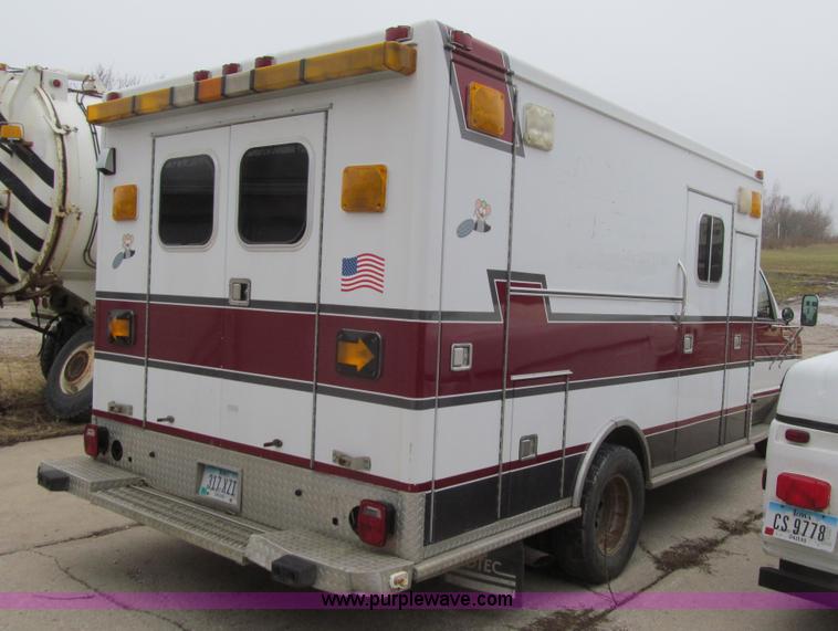image for item L1975 1998 Ford Econoline E450 ambulance