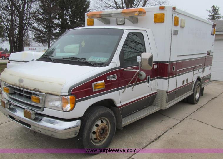 image for item L1975 1998 Ford Econoline E450 ambulance