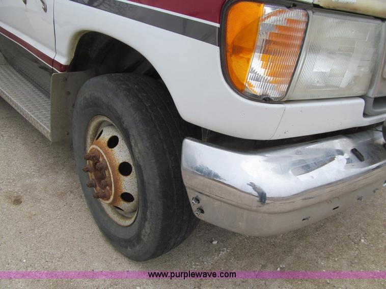 image for item L1975 1998 Ford Econoline E450 ambulance