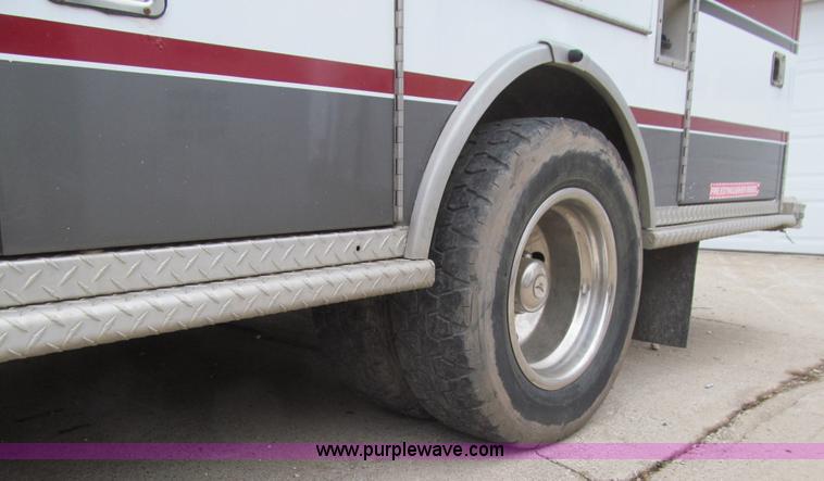 image for item L1975 1998 Ford Econoline E450 ambulance