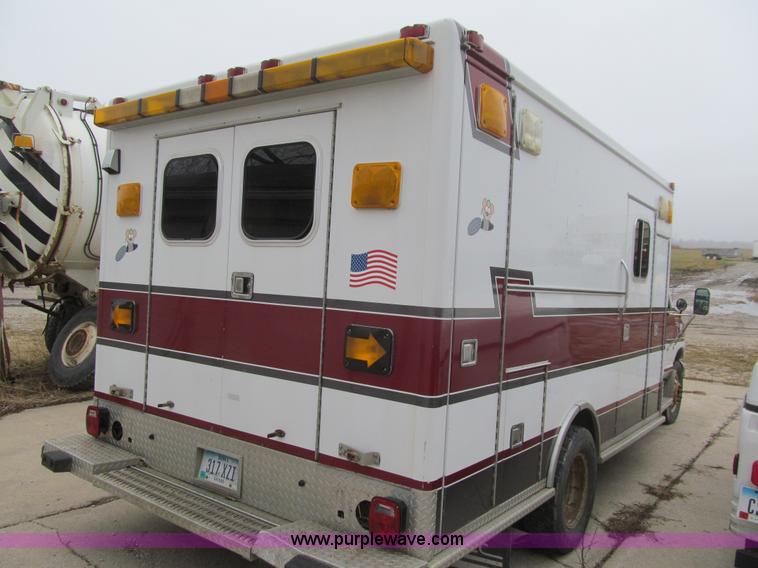image for item L1975 1998 Ford Econoline E450 ambulance