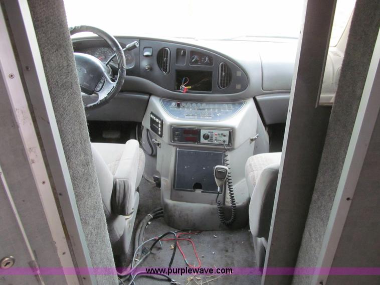 image for item L1975 1998 Ford Econoline E450 ambulance