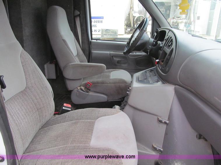 image for item L1975 1998 Ford Econoline E450 ambulance