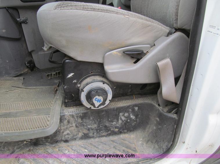 image for item L1975 1998 Ford Econoline E450 ambulance