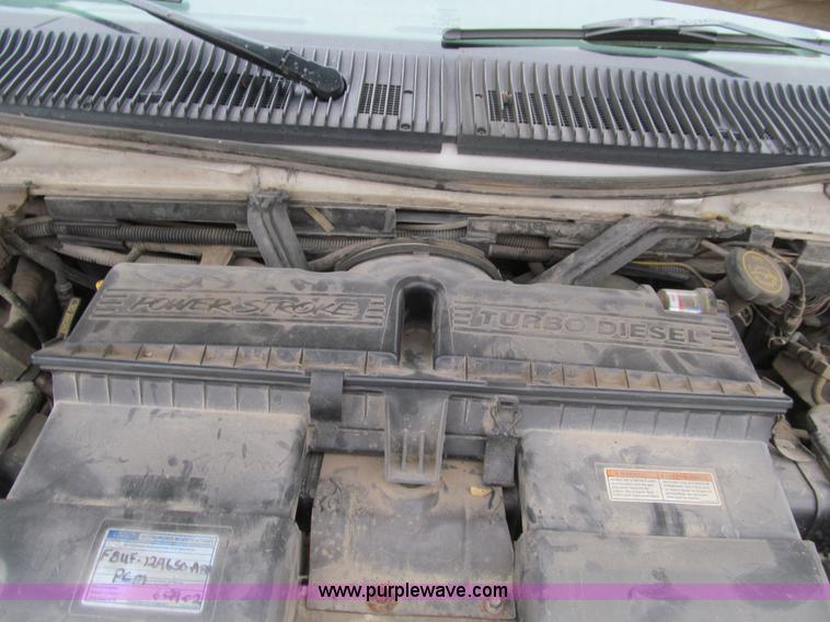 image for item L1975 1998 Ford Econoline E450 ambulance