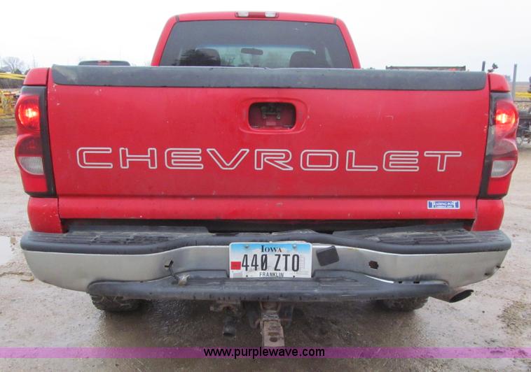 image for item L1980 2007 Chevrolet Silverado 2500HD Ext. Cab pickup truck