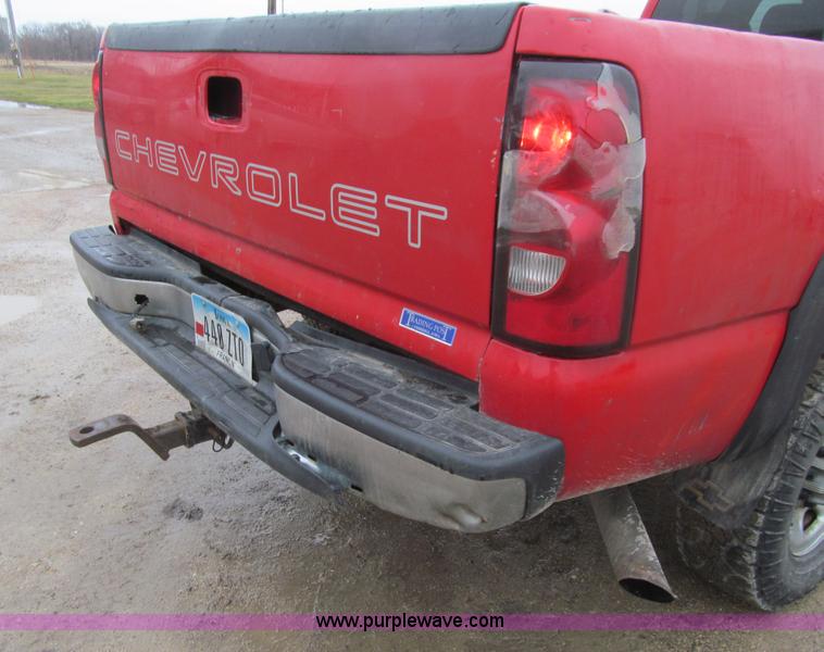 image for item L1980 2007 Chevrolet Silverado 2500HD Ext. Cab pickup truck