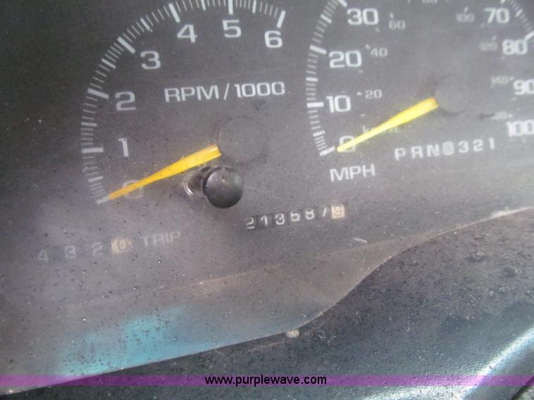 image for item L1982 1998 Chevrolet 2500 flatbed pickup truck