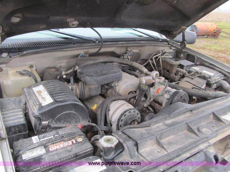 image for item L1982 1998 Chevrolet 2500 flatbed pickup truck