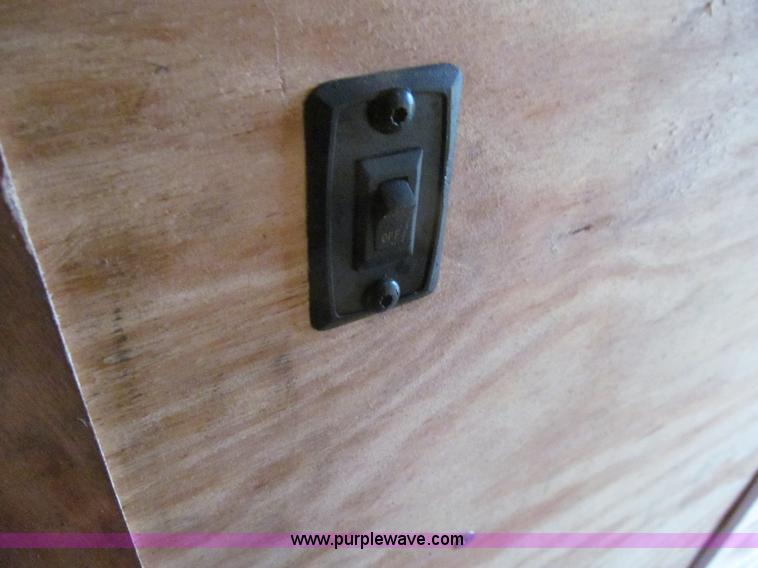 image for item L1984 2012 Atlas AU714TA2 enclosed cargo trailer