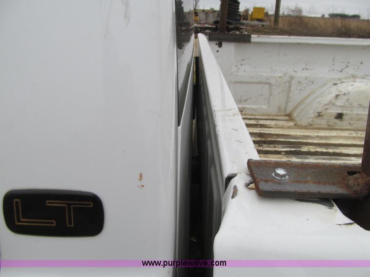 image for item L1987 2007 Chevrolet Silverado 2500HD Ext. Cab pickup truck