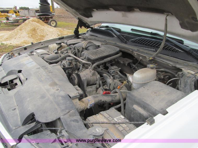 image for item L1987 2007 Chevrolet Silverado 2500HD Ext. Cab pickup truck