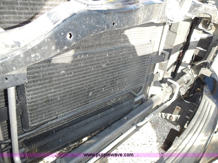 image for item L3583 2006 Dodge Ram 2500HD Quad Cab flatbed pickup truck