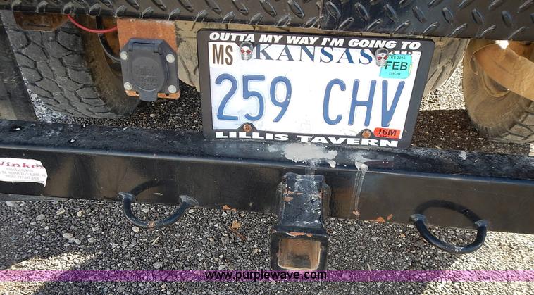 image for item L3583 2006 Dodge Ram 2500HD Quad Cab flatbed pickup truck