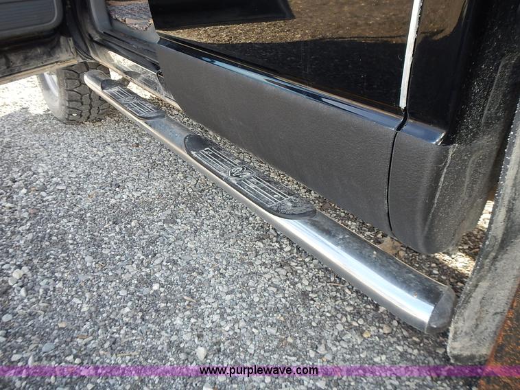 image for item L3583 2006 Dodge Ram 2500HD Quad Cab flatbed pickup truck