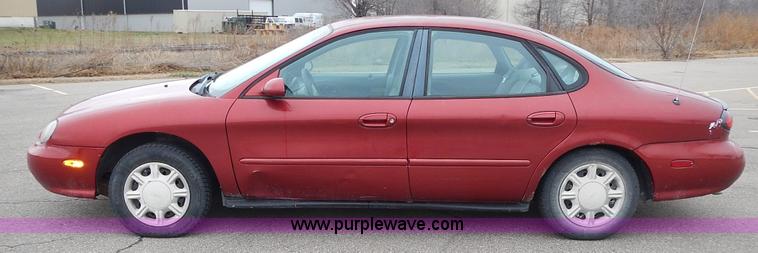 image for item L3592 1998 Ford Taurus LX