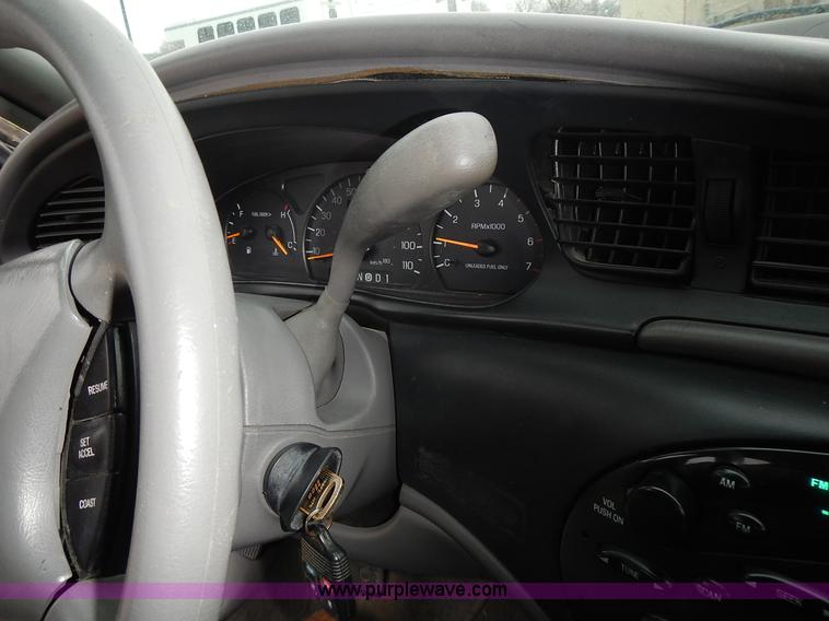 image for item L3592 1998 Ford Taurus LX