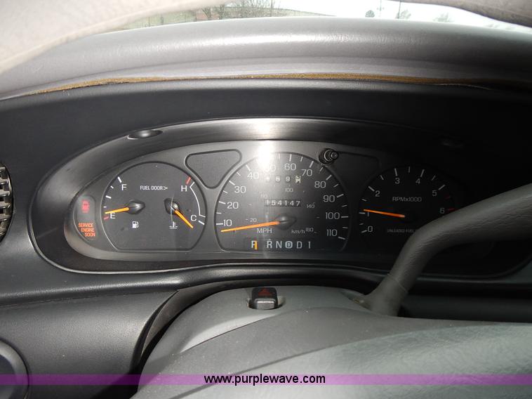 image for item L3592 1998 Ford Taurus LX