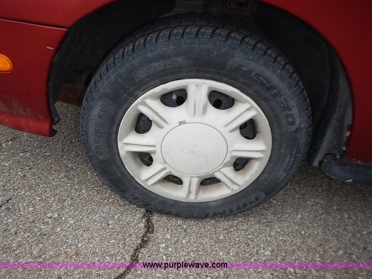 image for item L3592 1998 Ford Taurus LX