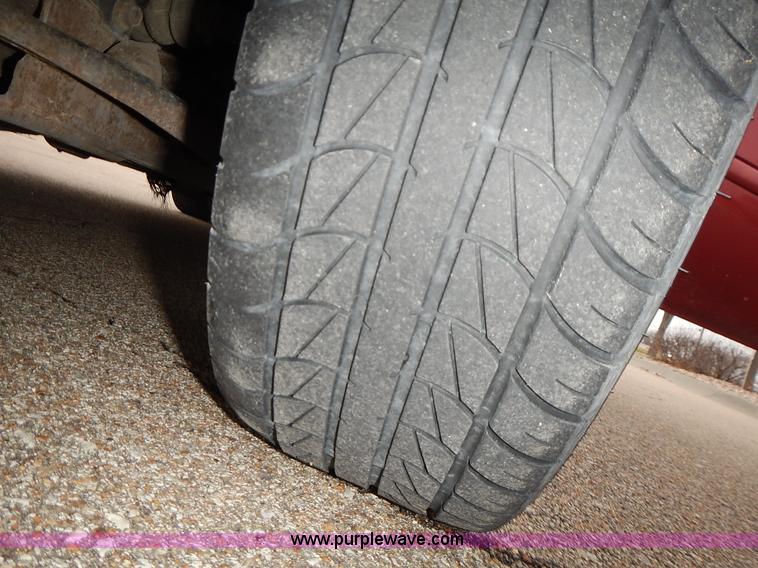 image for item L3592 1998 Ford Taurus LX